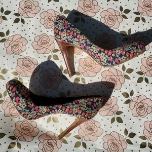 Jessica Simpson Women's Pumps, Floral, size 6
